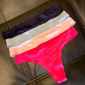 NEW No-Show Thong Panties 4-Pack Pinks & Blues